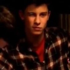 Hi won't stop living magcon till a plastic rose dies