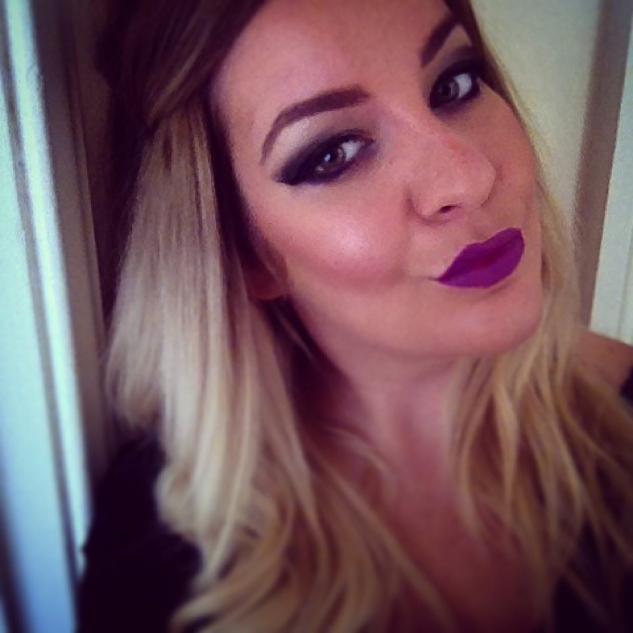 xHayley_Tx's profile picture. Buisiness Manager and MUA at Urban Decay cosmetics.