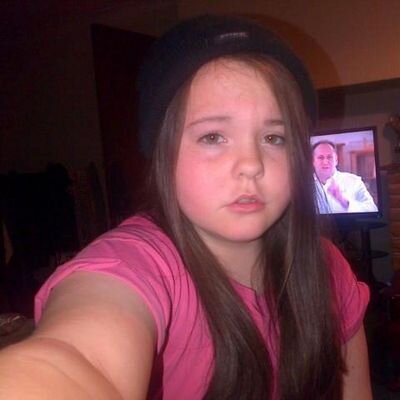 i love bmth, bvb, slipknot, sleeping with sirens and a day to remember. Follow me yh? ~if this is love i dont want to be loved~