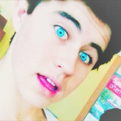 this follow was from @shiftgrier --go follow her!