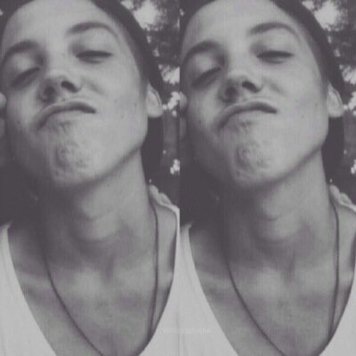 follow @_sexpinosaa she gave you a free follow!!