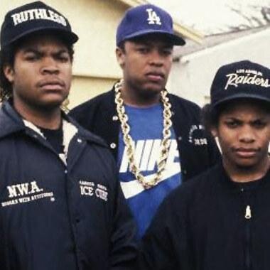 domworksinabar's profile picture. This where I come to annoy people. Former barman, never truly out of the game...