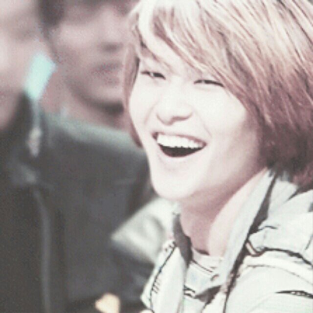 I'm onew robot  ( @skehehdanfdldi )