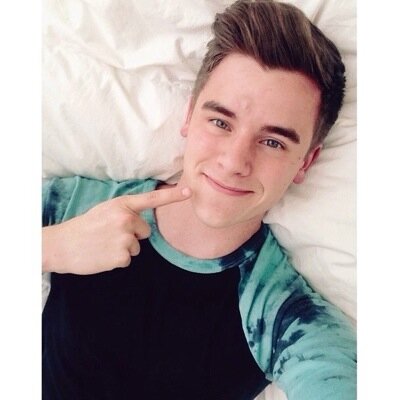 saved294619's profile picture. pls follow @OHMYFRVNTA he just gave you a free follow :-)