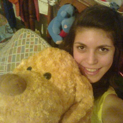 Estudiante de Comunicacion Social en CUSF~ Amo la musica y los animales~