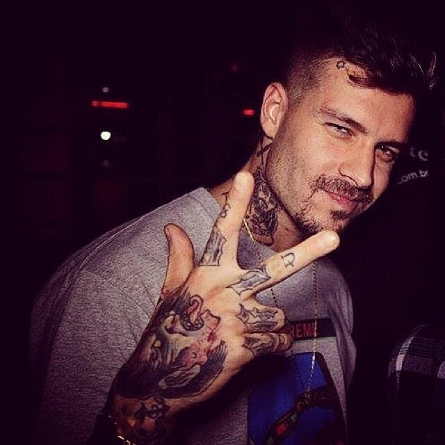 Isso ai, é o Verdelho na foto! Me chamo Ian, não me exponho atoa mas também não to aqui pra enganar ninguém.