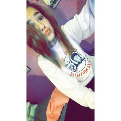 dolph_vanessa's profile picture. Bands are life! ♡