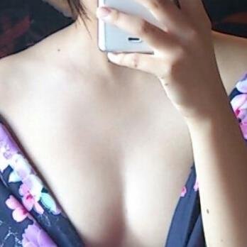 元モデル・子持ちの20代♀☆旦那は現在、都会に単身赴任中なのでいない間は淋しい･･･(о´・ε・`о)秘密を守ってくれる紳士的で優しいイケメン♂を求めています。親の脛をかじるお子ちゃま＆〇貞＆ブ男＆ヤリ〇ン＆たまご＆顔写真送ってくれない♂はスルーさせていただきます！気の合う方のみフォロワーします☆(*・∀・*)