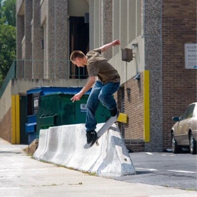 Skateboarder. Electrician, Longshoreman, Proud Parent Of 2 Girlz!!✌️✌️