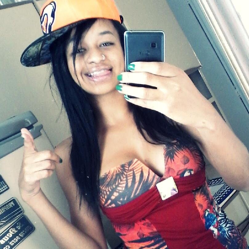 Independente do q me Disserem, respondo Sempre com um Sorriso... Pq ser Inconveniente é Comum, mas ser Superior é uma Raridade!