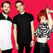 who loves paramore follows here