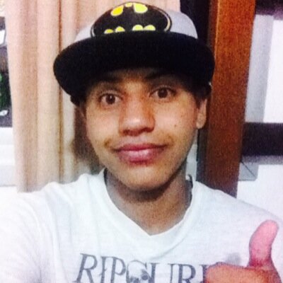 Eu faço da dificuldade a minha motivação a volta por cima vem na continuação o que se leva dessa vida é o que se vive é o que se faz- chorão ♥