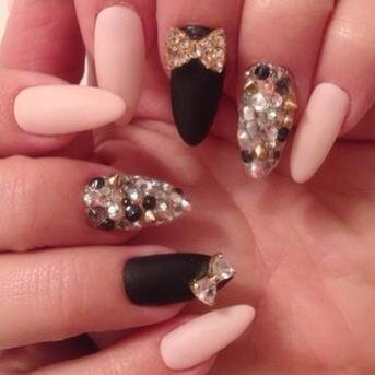 Lets share nail pics and tweet tips.