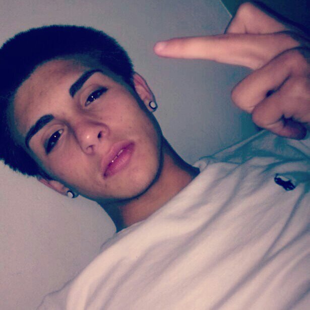 FOLLOW MY NEW TWITTER THIS ONE IS GETTING DELETED @Angel_liveee