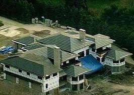 LebronsYard's profile picture. The back part of Lebron's Lawn, known as the yard. Where we keep the nicer items.
