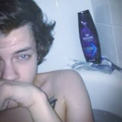 dxrkstylcs's profile picture. it's like a gap, y'know? but even the sweetest love can't fill the gap in my heart, nothing can fix me.