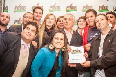 Jovens que querem o Brasil melhor, contra a quebradeira promovida pelo PT em nosso país, sonhamos com um país mais digno! #AvanteTemer