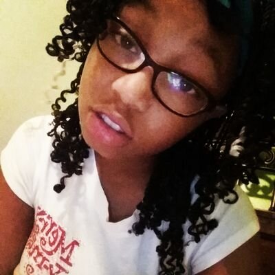 FOLLOW ME  I FOLLOW BACK ✋HONEST. ...but frfr inbox me and have a good convo. nothing boring PLZ  WUV YOU❤