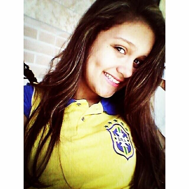 Um dia você vai encontrar alguém que te lembre todos os dias que a vida é feita para ser vivida.