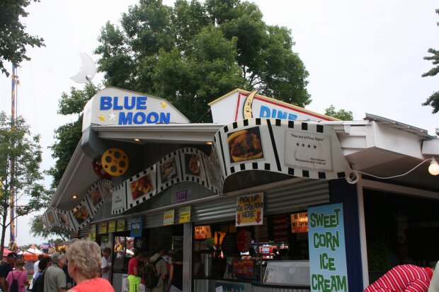 A dine-in theater at the Minnesota State Fair
