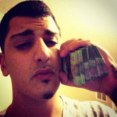 cashoutking__'s profile picture. Living the good life and you could too! Work with me! Instagram: king_cashoutdaily Doing money flips for more info follow my IG & text me at 647 309 8714