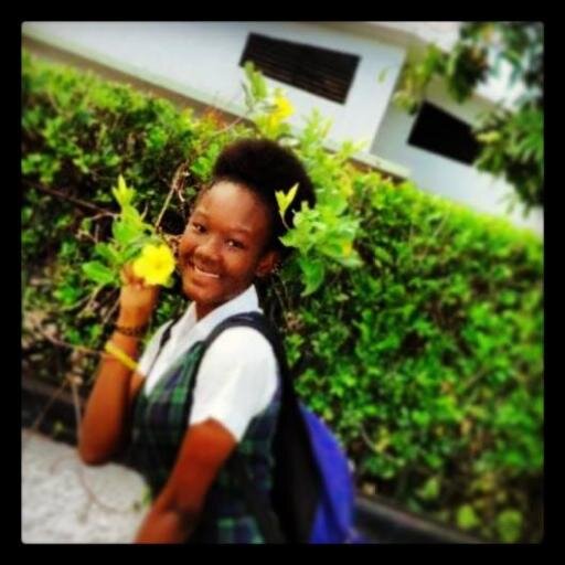 My Name Is Davine || Follow Me || Mention For A Follow Baqq ZN || .YᵒᵘOᶰˡʸLᶤᵛᵉOᶰᶜᵉ™|| I Am So Sick