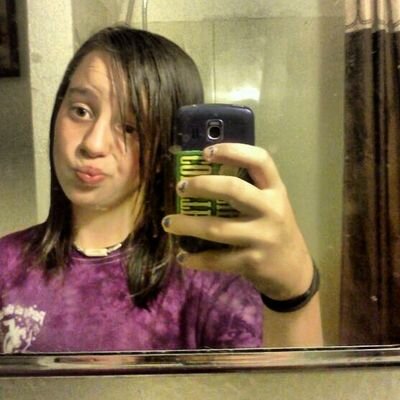 ermmm im a freshy, SINGLE right now, i have 4 horses as of now....byeyas love youz...maybe lol
