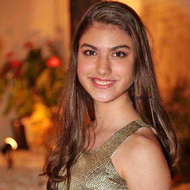 A fã que ta sabendo demais sobre a vida da idola ❤ . DSTV ~ https://t.co/q10GmrlMVC ~                                  Since: 25/03/2013 Grigio follow