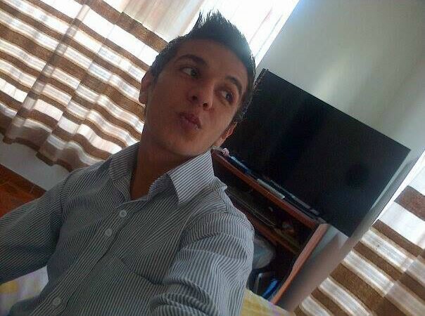 DJ_ERICK_ES's profile picture. Tec .en petróleos y DJ productor y remixer profesional DJ  BB pin:2646BB41