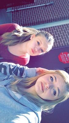 Follow me(((: