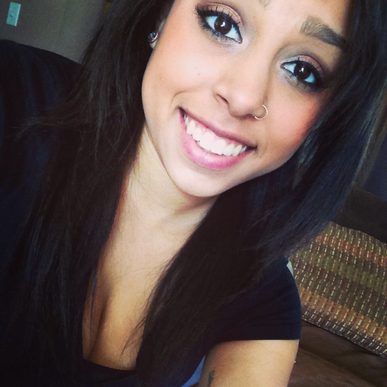 lexifromlasnite's profile picture. All people are fucking idiots.