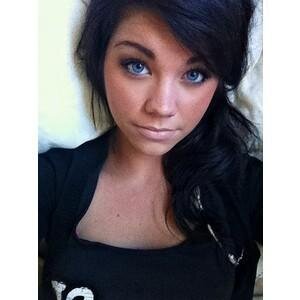 gabsnixon's profile picture. we wanna party and bullshit ツ