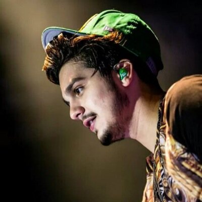 Esse FC é Dedicado, ao Cantor e compositor @LuanSantana Since: 07/09/11 parceria com @LuanMeuNego_S2 e @_fcpintaodoluan sou presidente do dois fa clube