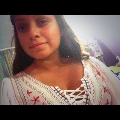 Im salvadorian & peruvian :) 16 yrs old & senior :) Best friends XD - edwin, manny , cassie ❤️ Taken;*