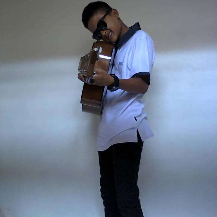 My name is Ferdinan Ronal Banjarnahor You can call me Ferdinan,,,,:)
You Follow Me And i'll Follback You.. :)
Kerinci,Jambi
01-10-1999
