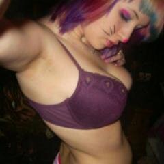 Emily|Single|19|bi|   Fuck me c;