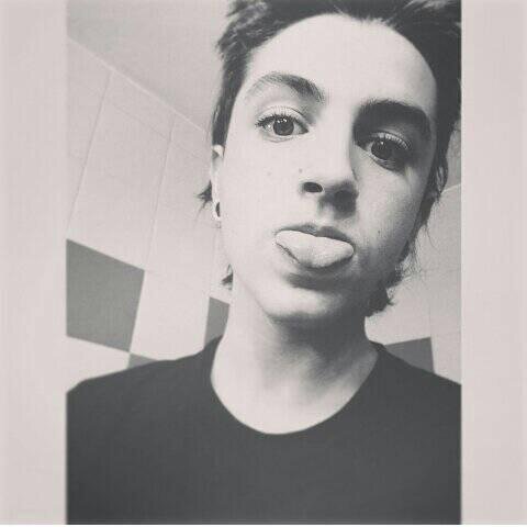 TeeoNicolas's profile picture. 