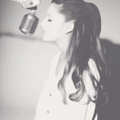 ariana and her hair complete my life || still waiting for ariana to follow back.