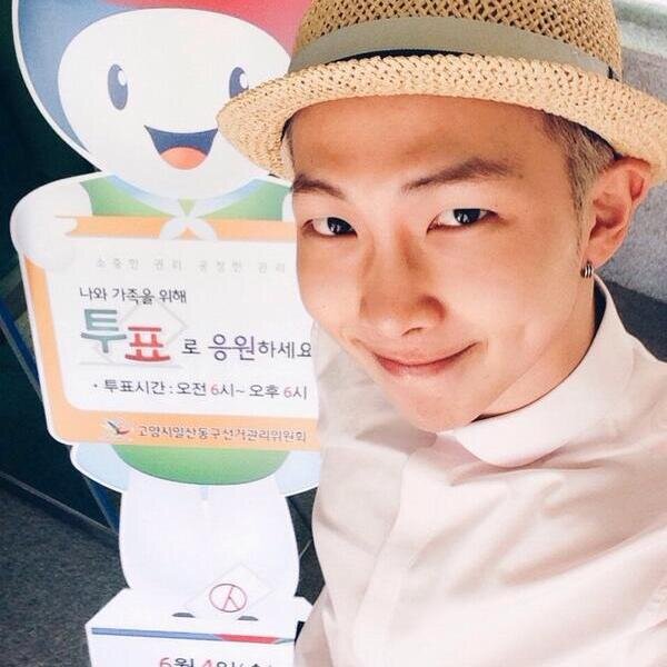 [BTS] Kim Namjoon;1994 | BTS Leader and BTS Rapper | @BTS_twt | @frozenrpent
