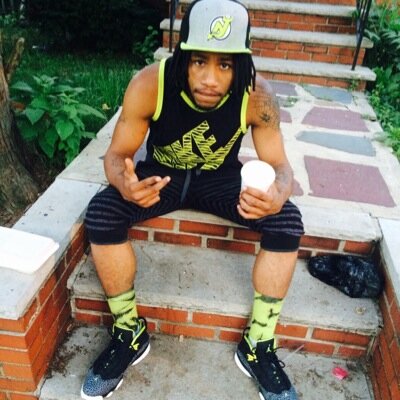 fuckin bitches gettin money it aint much to do BElow the influence but above da bullshit niggas i got VICES we all do