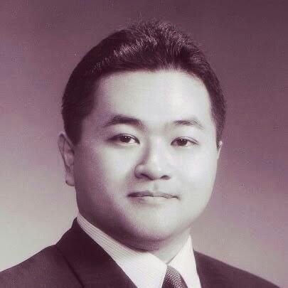弁護士奥村徹(大阪弁護士会)です。
児童ポルノ・児童買春・性的姿態撮影罪・面会要求罪・児童福祉法違反・不同意わいせつ・強制わいせつ・監護者わいせつ・青少年条例違反などの福祉犯の刑事事件を扱います。