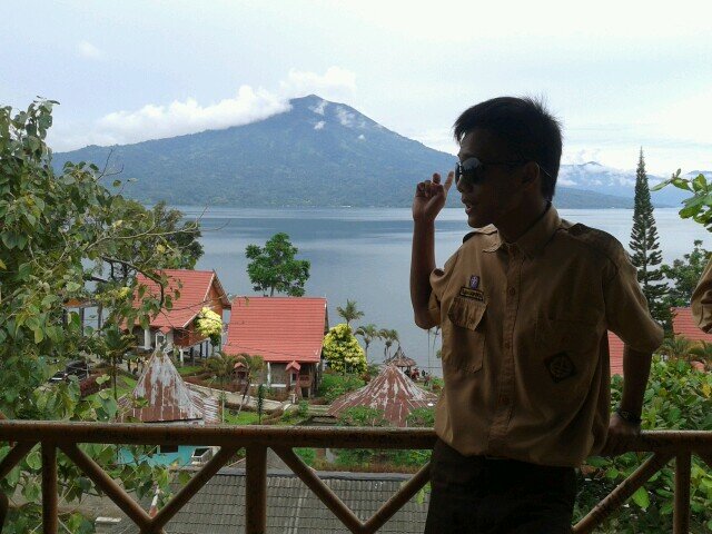 Apa yang anda lakukan hari ini, merupakan kunci kebaikan ataupun juga kehancuran hari esok anda.Maka Lakukanlah yang terbaik untuk hari ini.