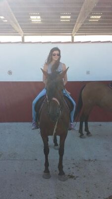 Mi filosofía es que la vida dura lo que dura,lo que no disfrutes hoy lo has perdido.