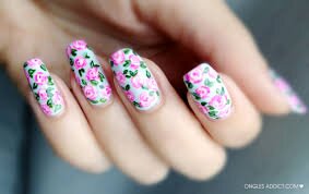 Le top/flop des manucure ;) envoyez moi des photo en pv et on fera un top/flop... 33 Follow me !