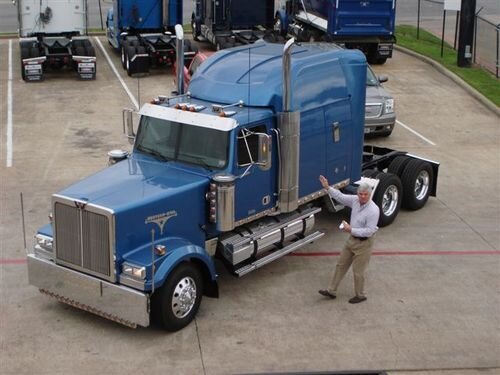 DOUG  PHILLIPS CENTER MANAGER SELECTRUCKS OF DALLAS WITH 32 YEARS IN THE TRUCKING AND  INDUSTRIES