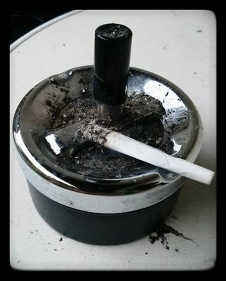 Jeder Kippe ihren Tweet