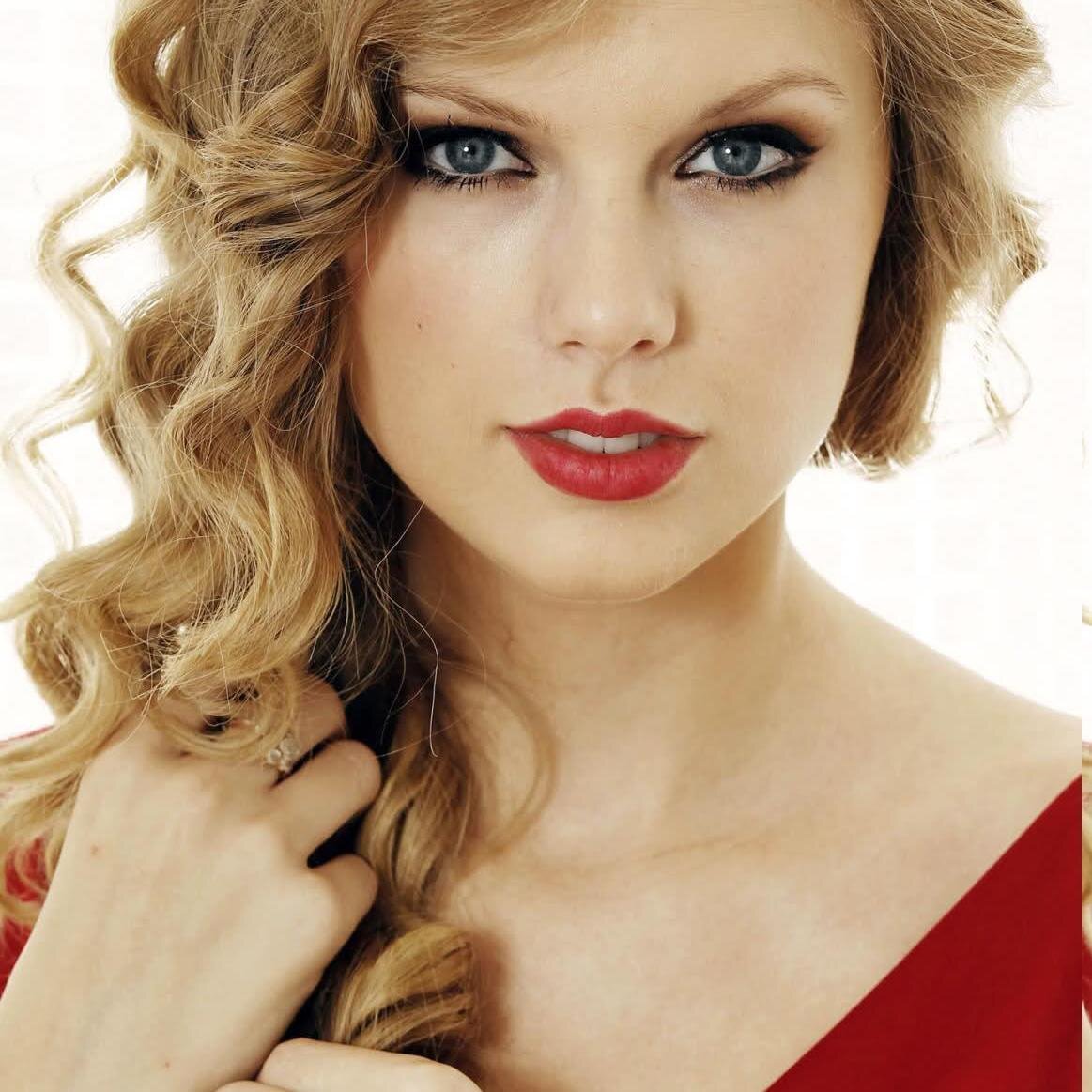 Free Follow, follow @BlueSkyCookies, she will follow back.