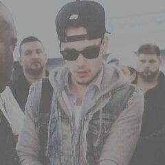 This is a free follow from @paynosslut. FOLLOW HER NOT THIS ACCOUNT! she follows back! X ily