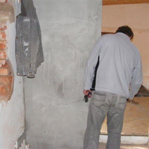 Paint chemist in South Africa for 
30 years. Keen to share experience with interested people
