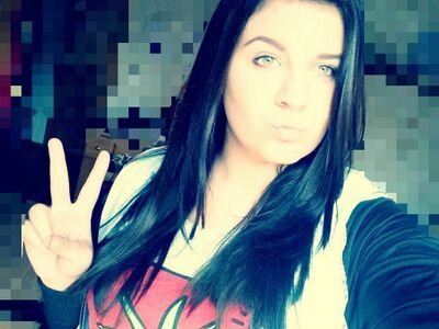 Vic, 14, i don't need the Internet - the internet needs me. ✌